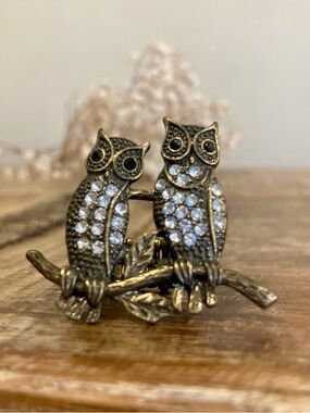 Owl Ring with Rhinestones and Stretch Band